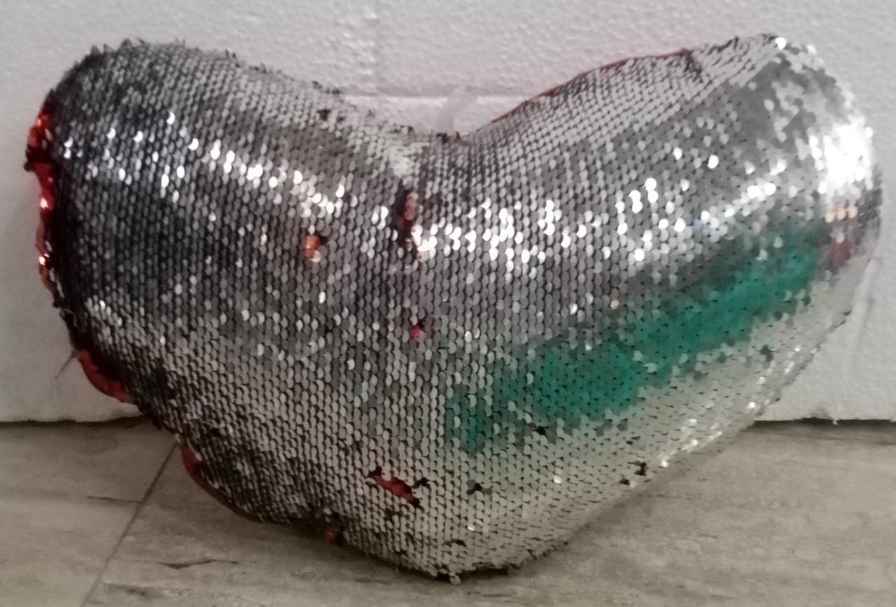 HEART PILLOW product image (1)