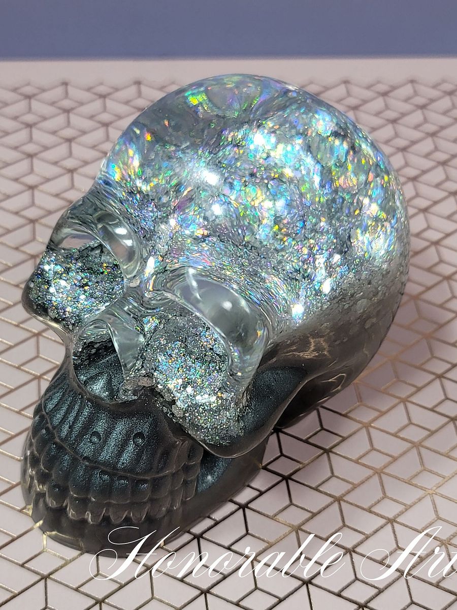 Holo Glitter and Gunmetal Grey Skull product image (3)