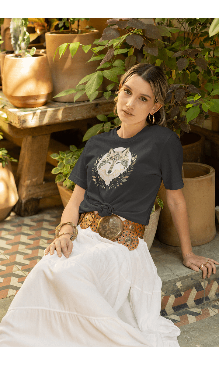 Mystic Wolf Laurel - T shirt product image (2)