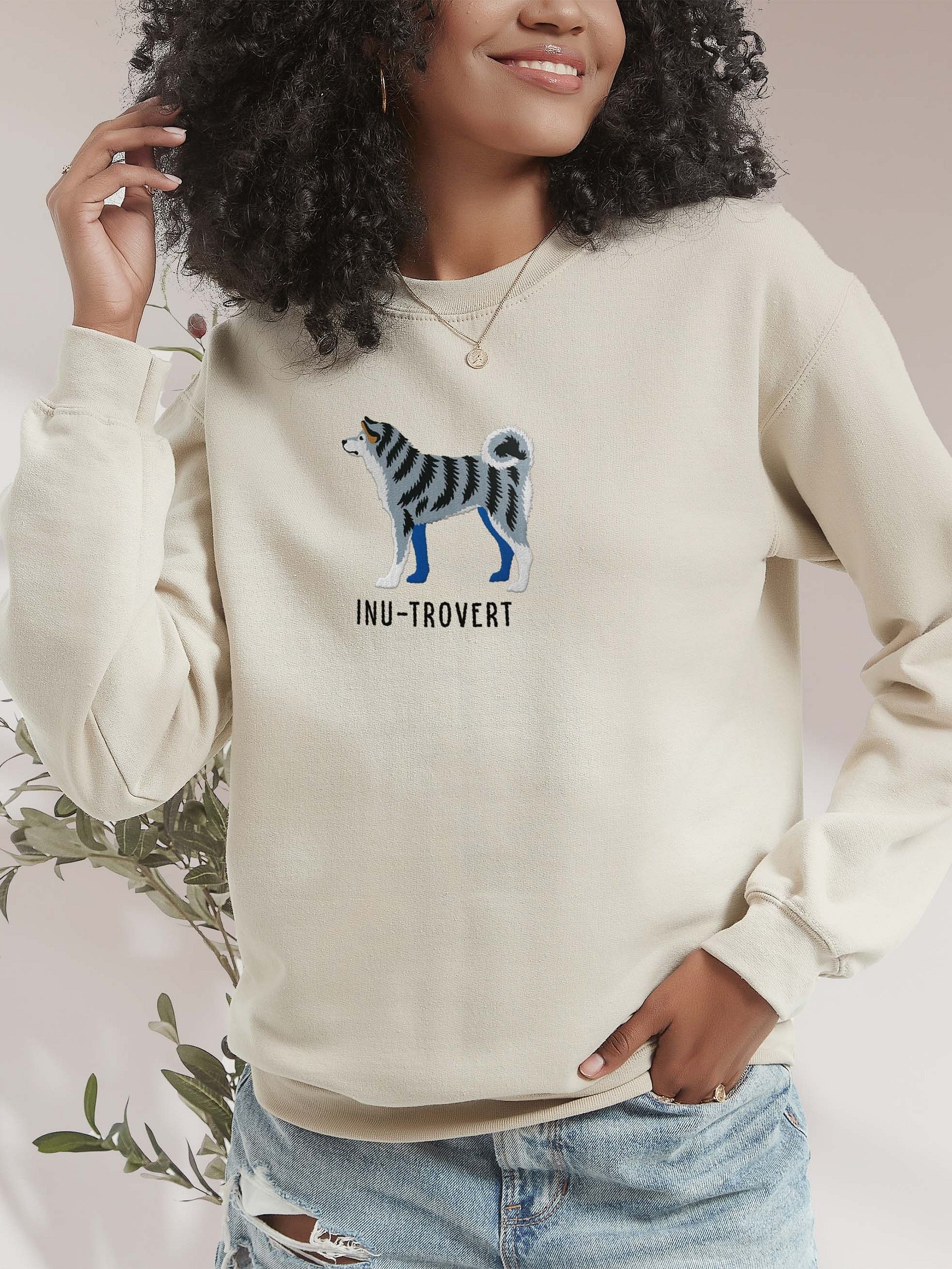 Inu-Trovert Sweatshirt (Embroidered) of a Japanese Akita Inu(Blue Brindle) product image (2)
