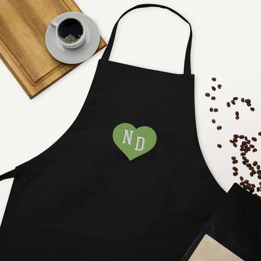 ND Heart Green Embroidered Apron product image (5)