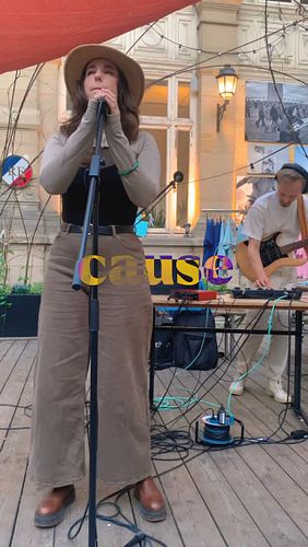 Oh this is my verse on Johan’s song 🥰 what ya think ? 
🎶 @johanvanzalen 

#musique #newmusic #live #livemusic #liveconcert