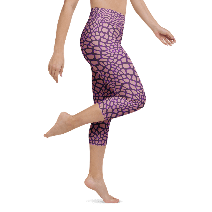 Purple Giraffe Capri Leggings product image (1)