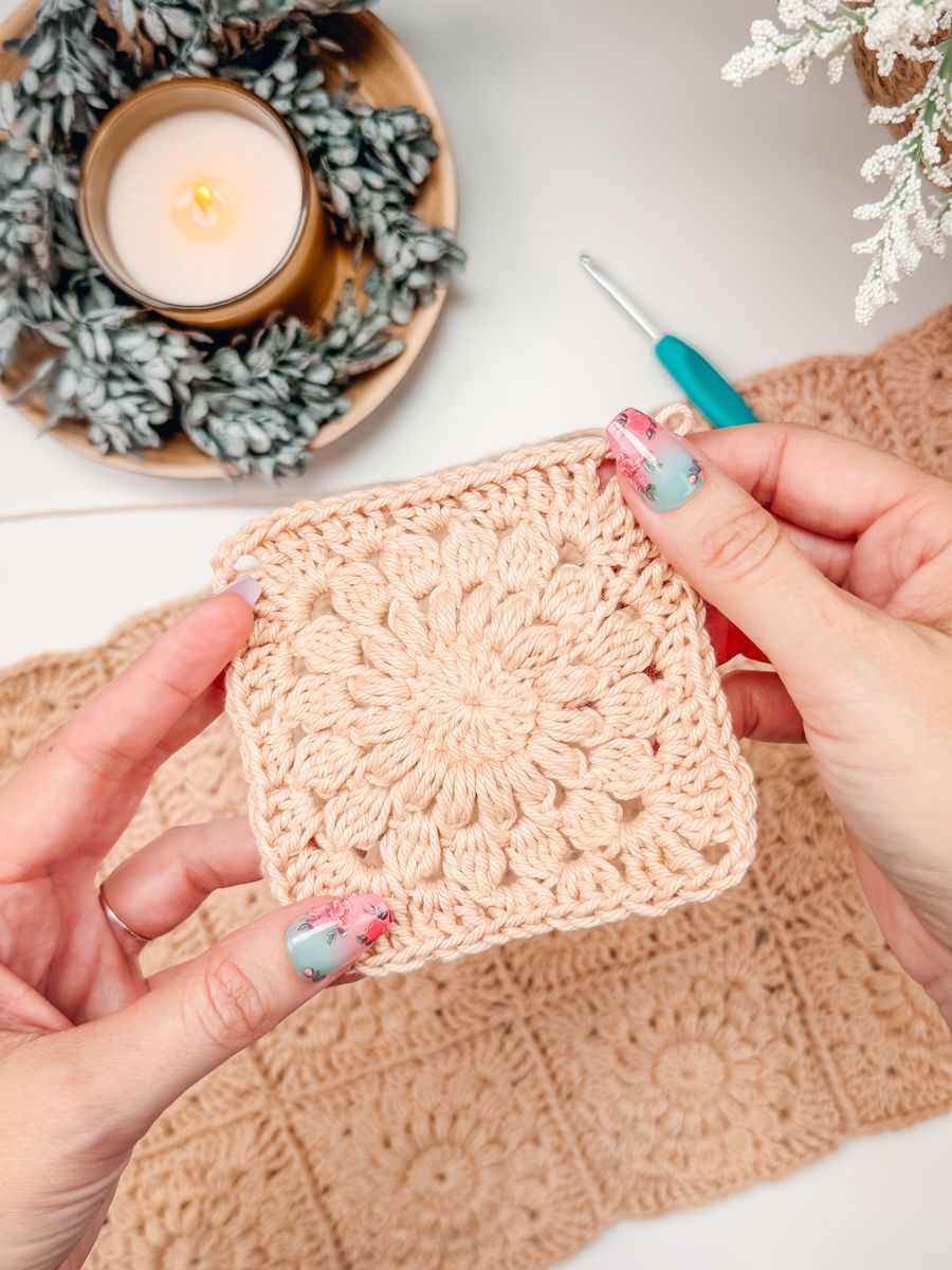 Granny Square Flower Bag Crochet Pattern product image (3)
