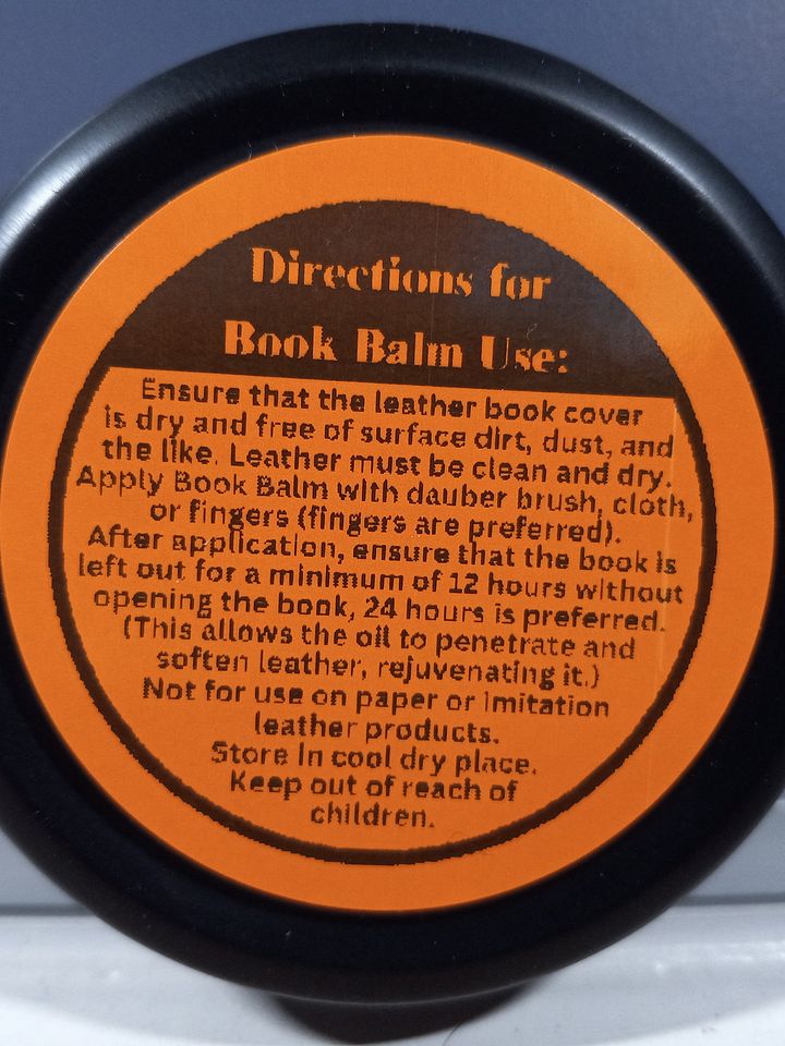 Book Balm - Oil for Leather Book Covers product image (2)