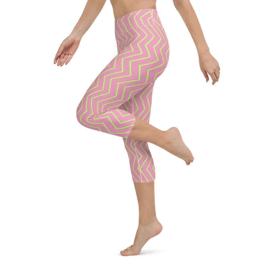 Zigzag Zest Yoga Capri Leggings product image (11)