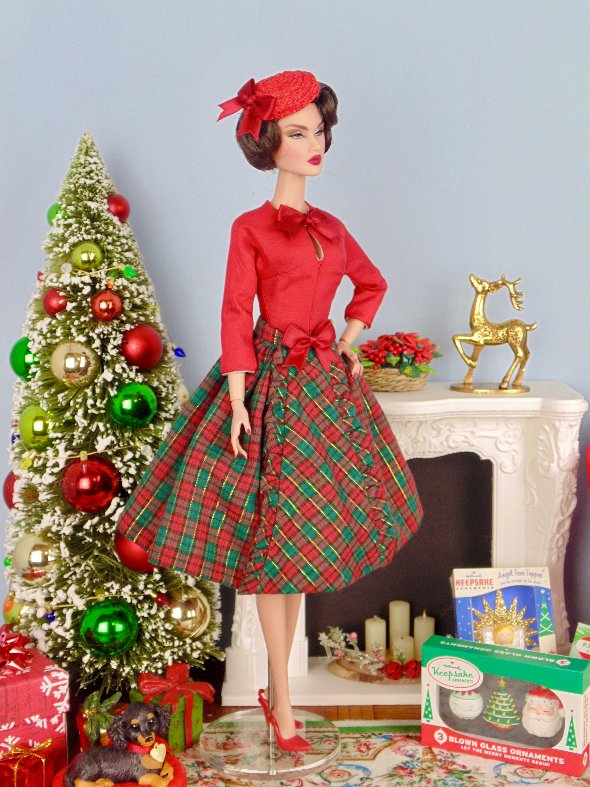Deck the Halls for 12” fashion dolls product image (4)