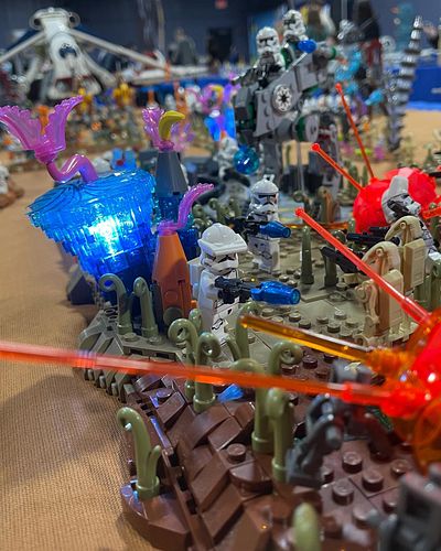 May the fourth be with you!!! This is my Battle of Felucia built for a collab with @roclugny 

Special thanks to @lightailing...