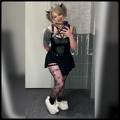 😘