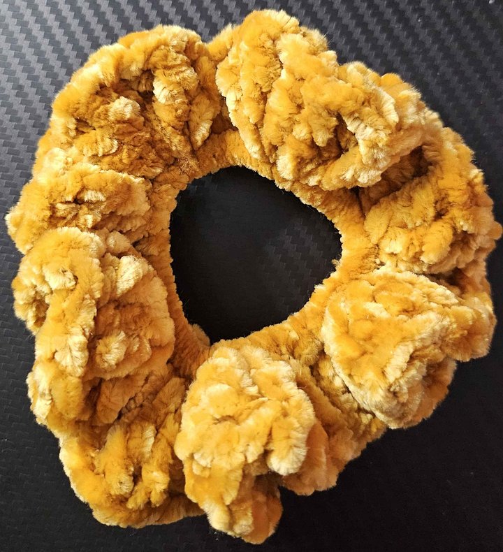 Notre Dame Velvet Scrunchies product image (1)