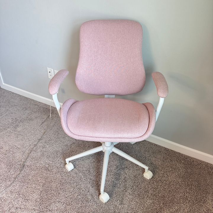 Office pink chair with white wheels product image (1)