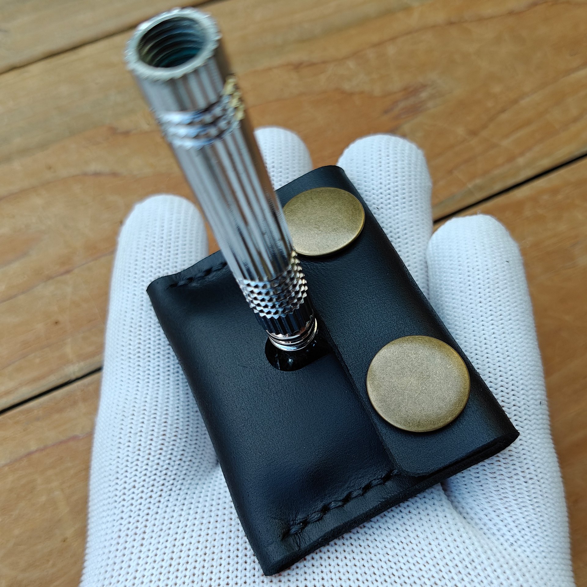 MEEBOY Handmade Leather Safety Razor Travel Cover, Double Edge Razor Head Protective Sheath For men Fits Most Safety Razors product image (7)