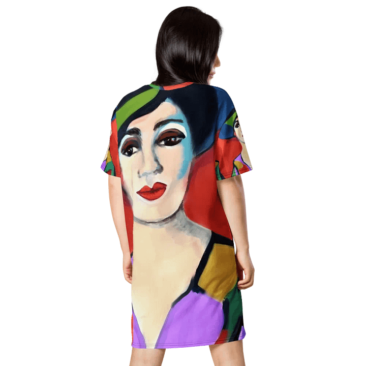 Donna with Hat All-Over Print T-Shirt Dress product image (1)