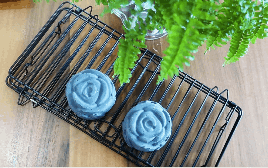 فرمولاسیون ساخت صابون ویژه پوستهای چرب با پرس سرد، زغال فعال و روغن درخت چای product image (2)