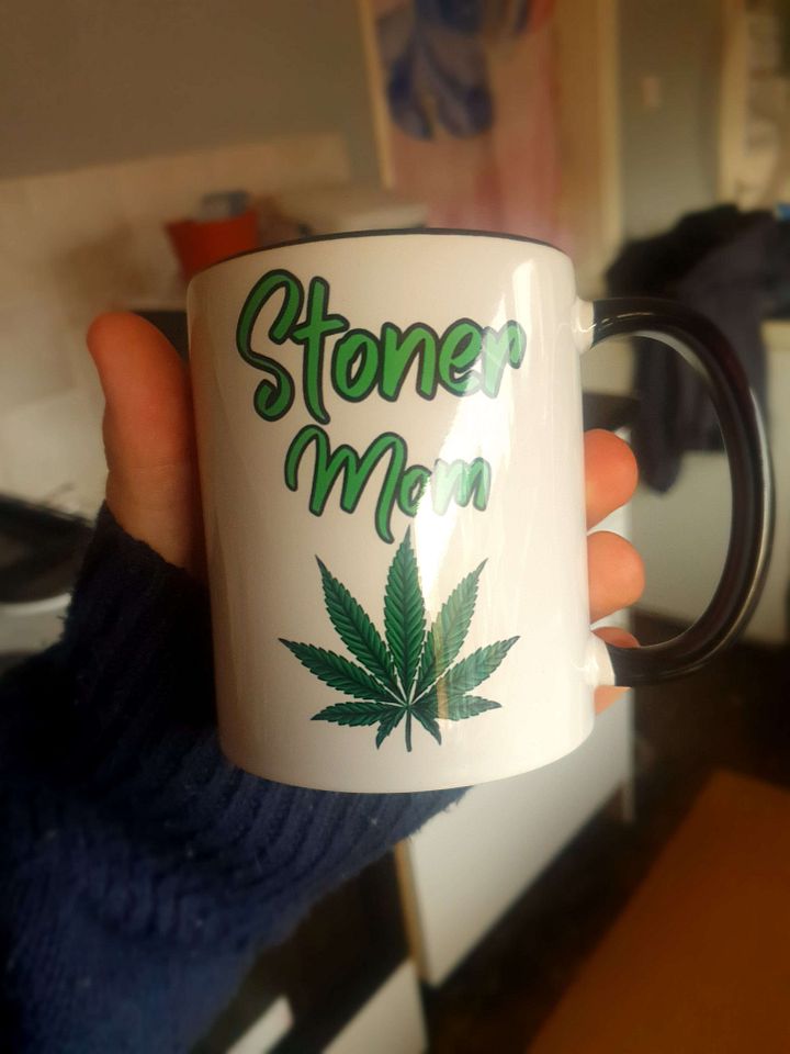 stoner mom mug product image (1)