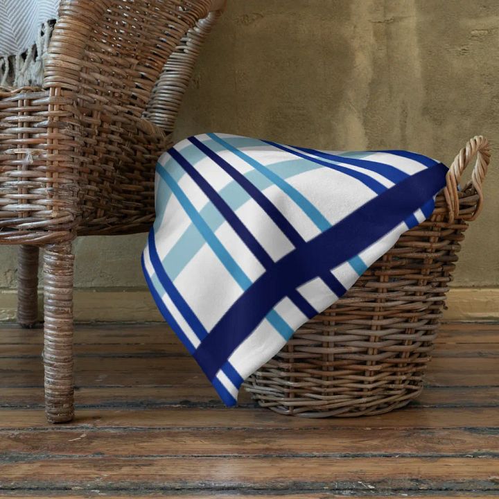 Cute Dynamic Waves Pled Throw Pillow product image (1)
