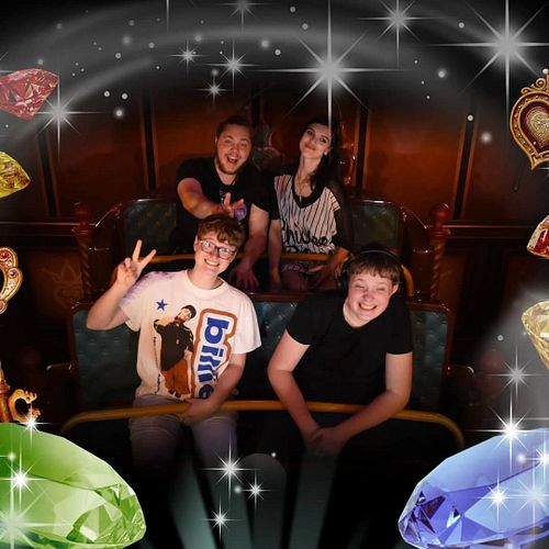 Yeah after 3 years it time to Meet your online friend and what is a better place then the Efteling 😂❤️ @twitchobsidiannobody ...