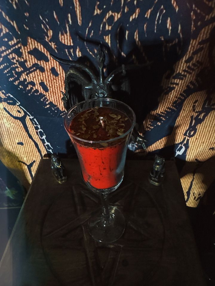 Lilith Candle product image (2)