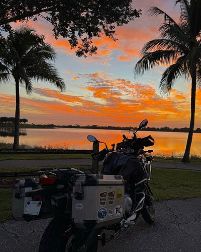 Lord guide me west and paint the sky #bmw #gs #motorrad #motorcycle #motorcyclelife #bike #custombike #bmwgs #bikeporn #offro...