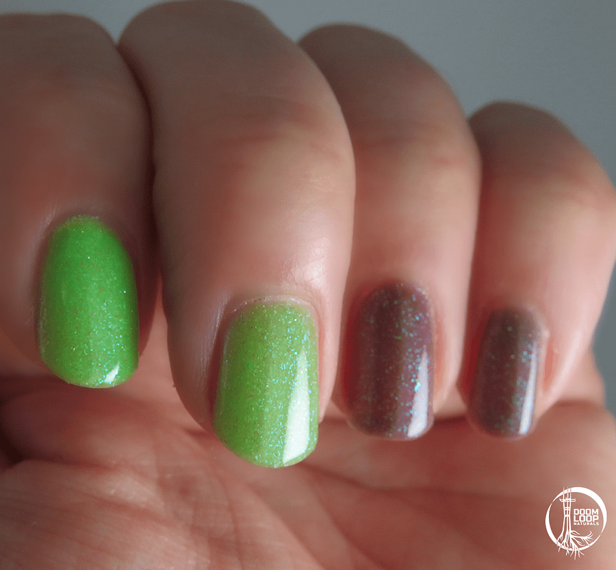 THE GRAVEYARD OF THE REAL - Solar Green to Deep Plum Glitter Polish product image (5)