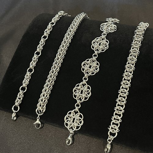 Bracelets!
I’ve brought these along to my last couple markets but I finally got around to taking some pictures and listing th...