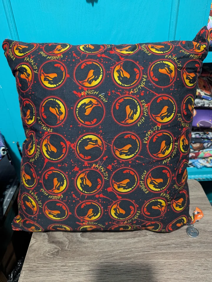 Pillow product image (1)