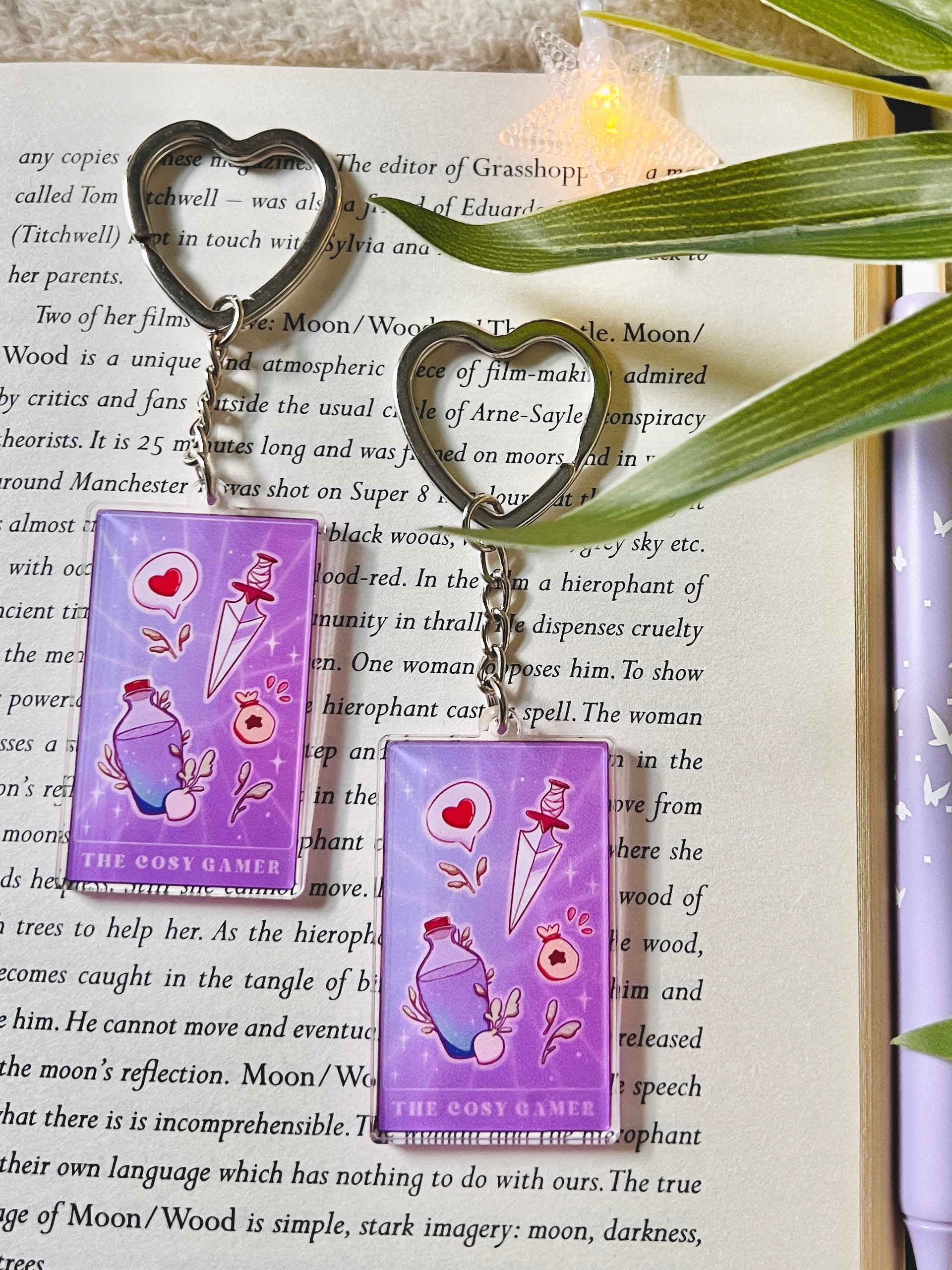 The Cosy Gamer Tarot Card Acrylic Keyring product image (5)