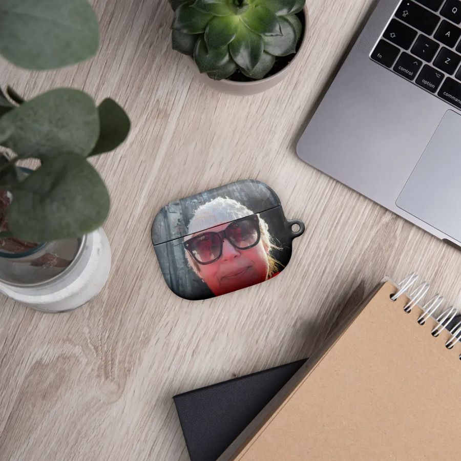 AirPods case product image (48)