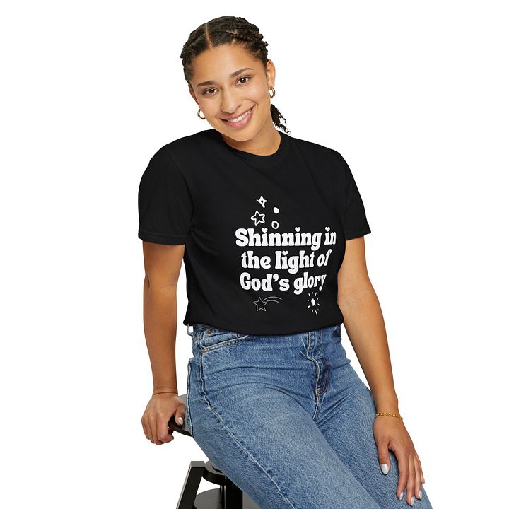 Shinning in the light of God's Glory Unisex Comfort Tee product image (2)