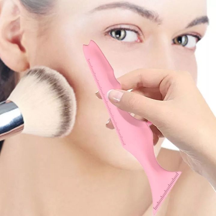 Eye Makeup Assist Eyeliner Ruler Eyeliner Tool Eyeliner Stencil Women Girls product image (1)
