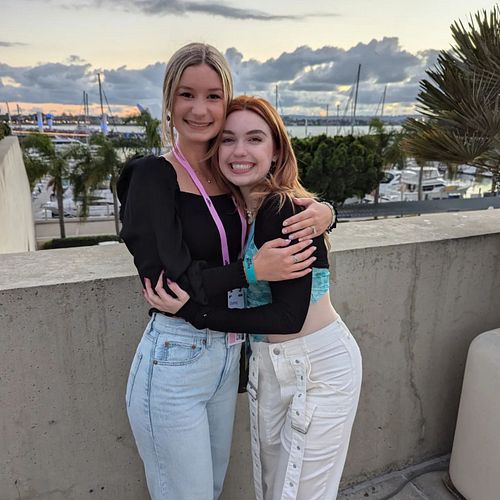 LOOK AT MY CUTIE FRIENDS!!! I miss you already 🥲

#TwitchCon #TwitchCon2024