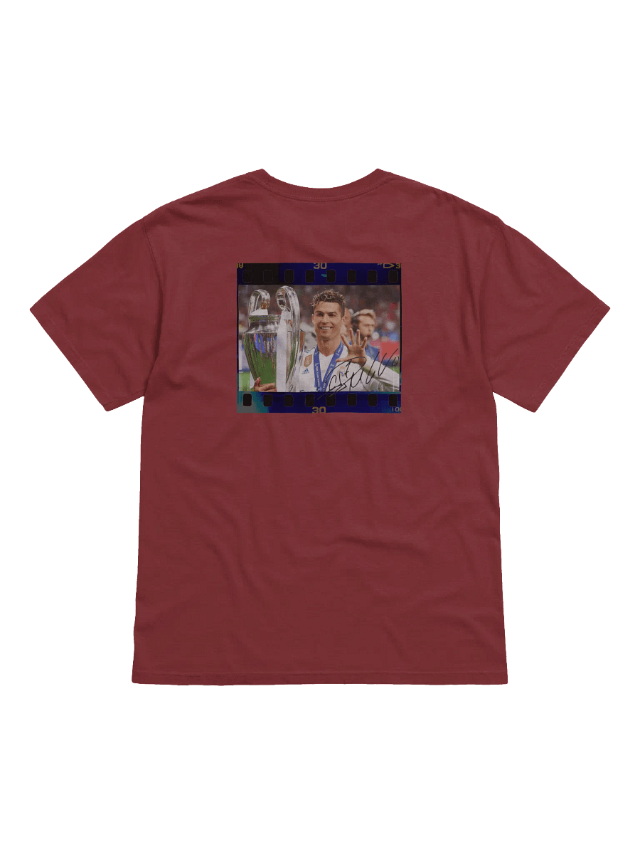 T-shirt "There's 🐐 on my back (C.Ronaldo edition)" from collection 🐐's product image (2)