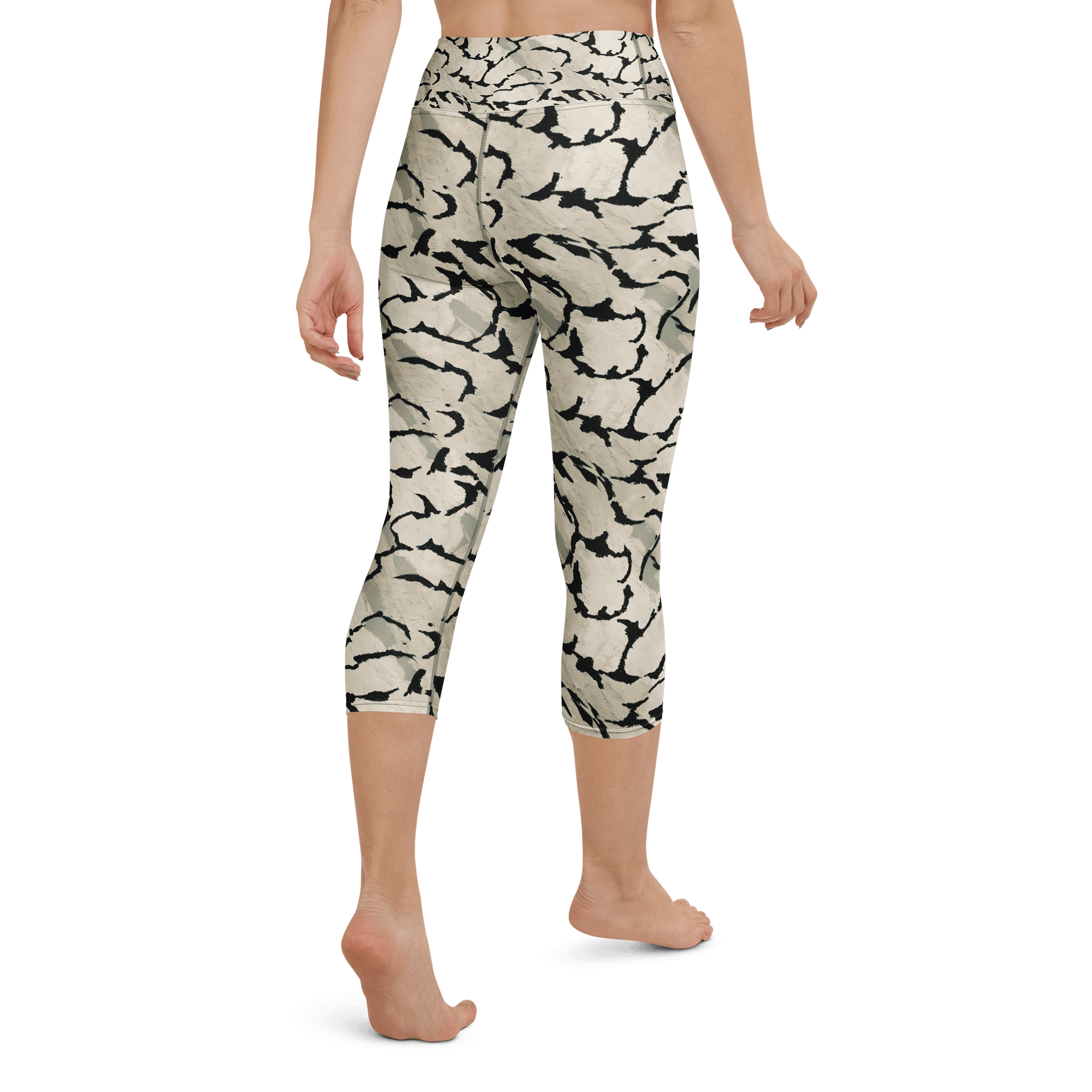 Animal Skin Capri Leggings product image (3)