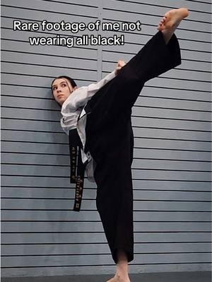 Side kickin’ in my white dobok! 😤🥋 #tkd #taekwondo #tkdtraining #tkdgirl #girlkicking 