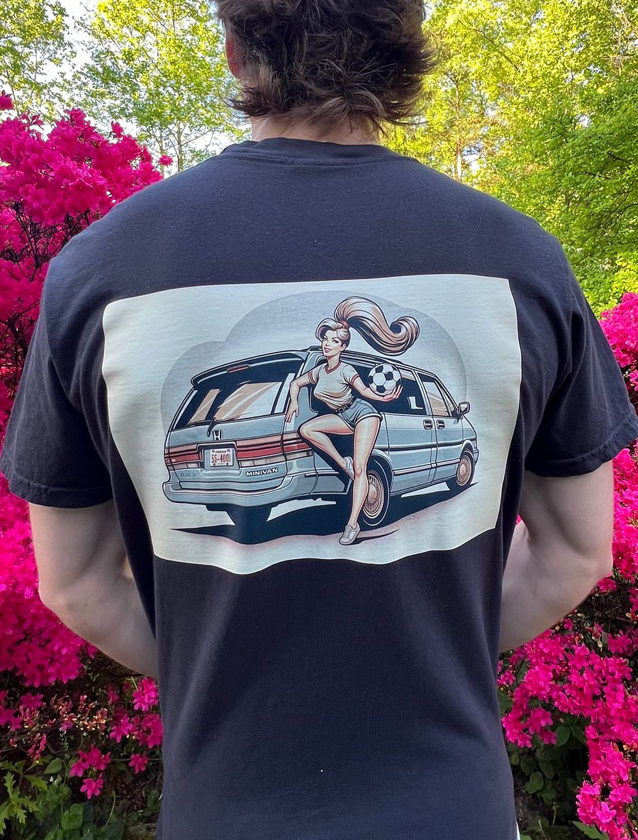 I ❤️ Soccer Moms Tee product image (4)