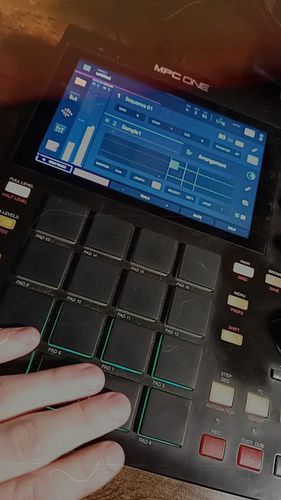 Cooking some beats with the new kits from @alanthechemist 
#drummo #soundbytes #mpc #beatmaking