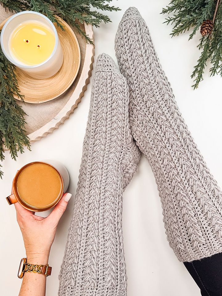 Snowdrift Wheat Slipper Socks PDF Pattern product image (1)