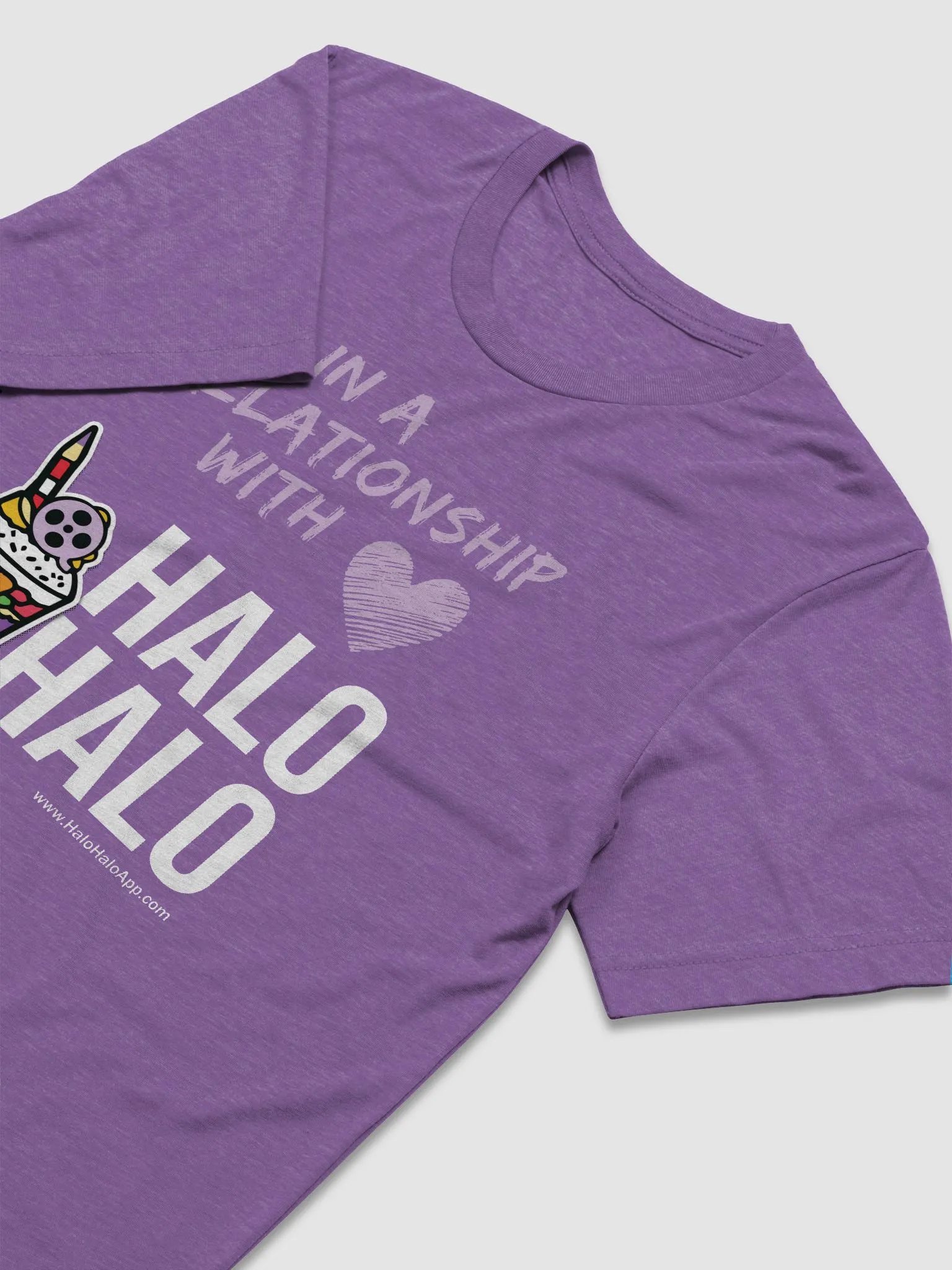 I'm in a relationship with HALO HALO T-shirt product image (3)