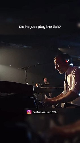 The LICC 👅👅

‘Keep My Baby Dancing’ - Huntertones LIVE 🔥
Follow @firefunkmusic for more music gems 💎

#funkmusic #firefunkmus...
