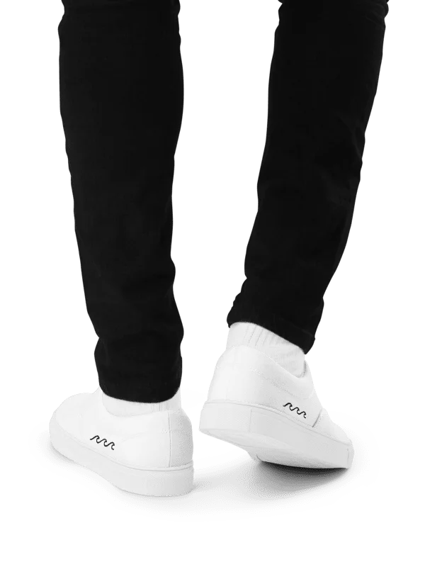 Surfing "Waves" Men's Lace-Up Canvas Shoes product image (3)