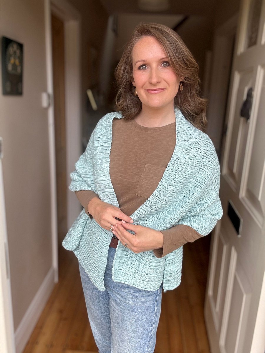 Lightweight Poncho Crochet Pattern PDF - Deidra Poncho product image (6)