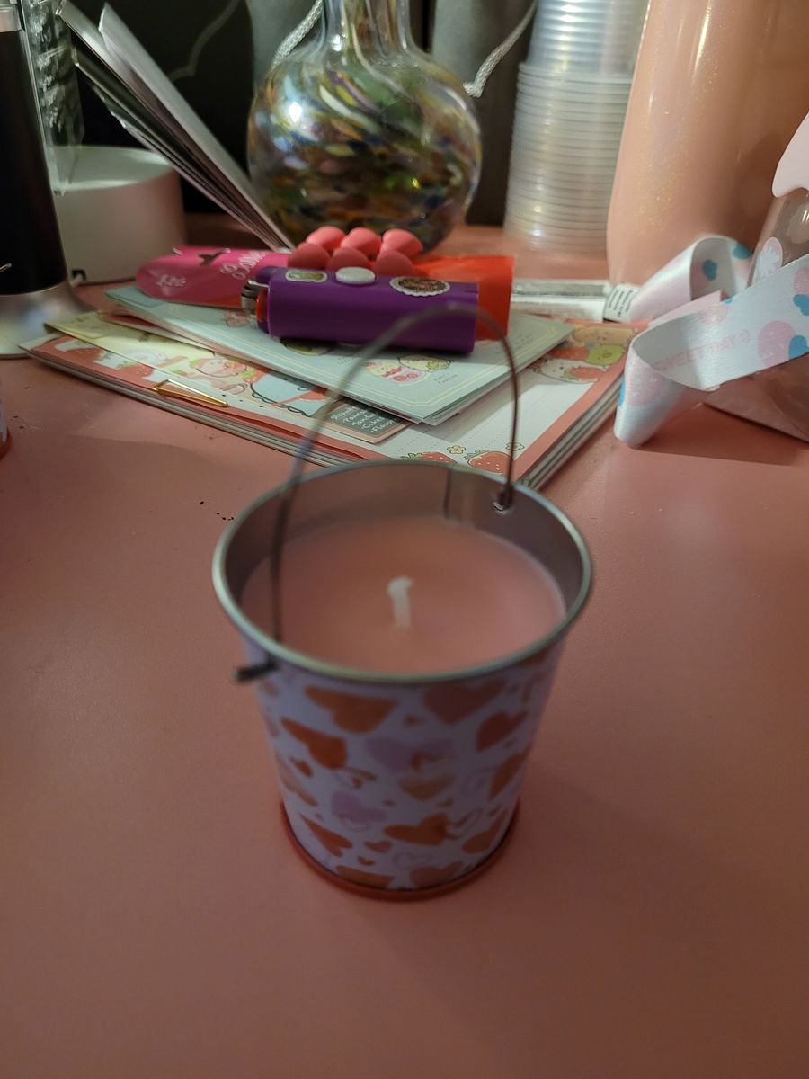 Rose Candle product image (1)