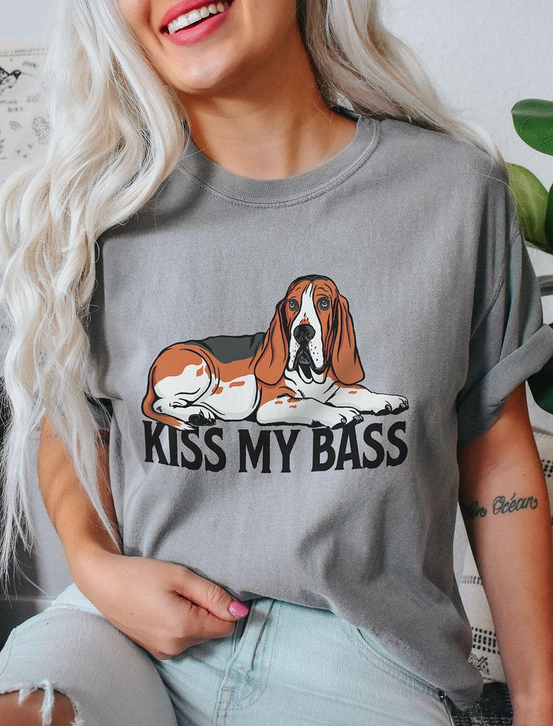 Kiss My Bass T-Shirt | Funny T-Shirt for Basset Hound (Tricolor) Owners