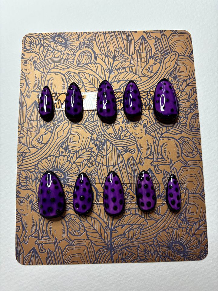 Handpainted 'Polka Dot Nylon Stockings' Press On Nails product image (1)