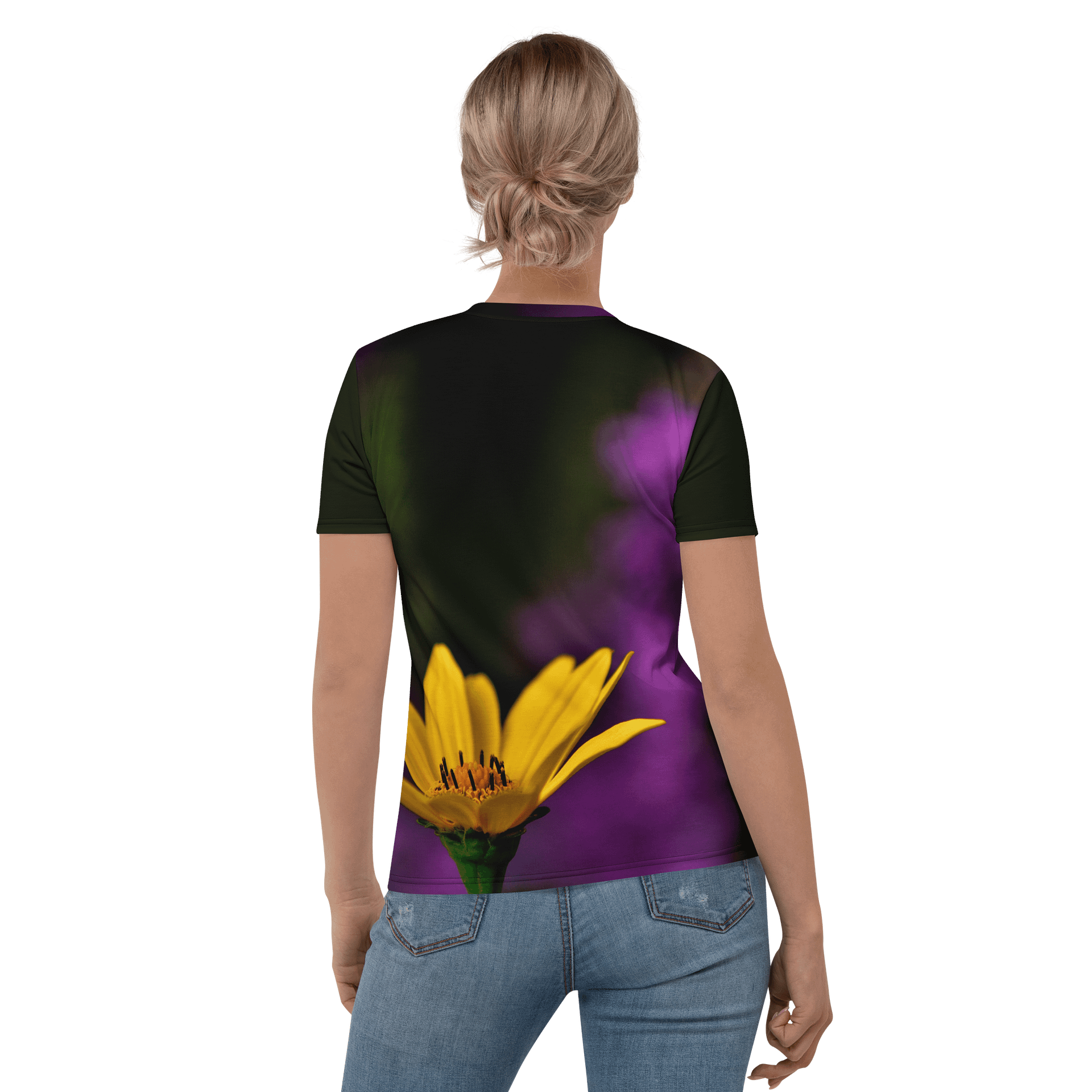 Damen T-Shirt mit Rundhalsausschnitt - Leuchtend gelbe Blüte mit violettem Hintergrund product image (1)