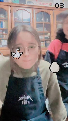 We’re going live on YouTube soon!! Cooking and jamming!! あと少しでYouTubeライブを始めます！クッキング&ジャム！