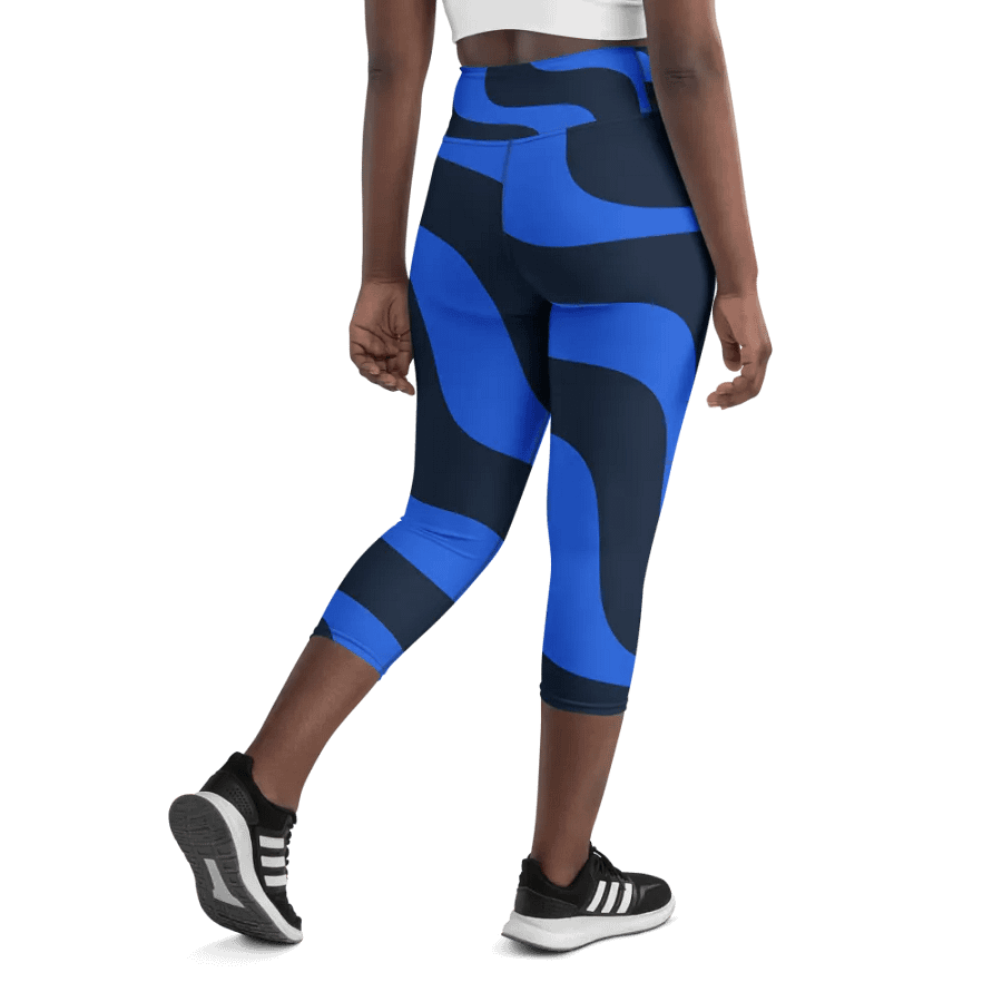 Ripple Effect Yoga Capri Leggings product image (8)
