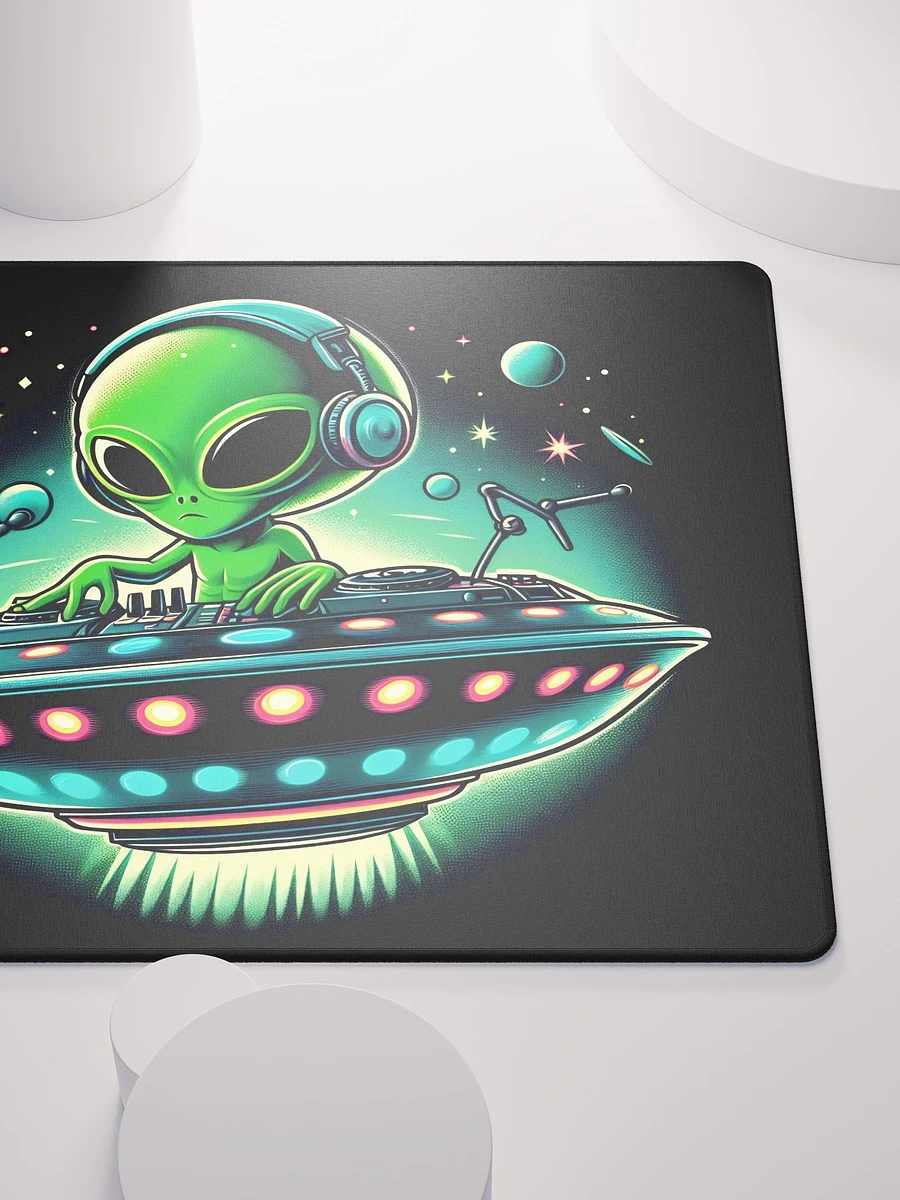 Alien DJ Mouse Pad product image (5)