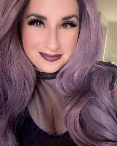 My wigs give me life…should I bring them back more often??

#selflove #wigs #streamer #twitch #twitchstreamer #contentcreator...