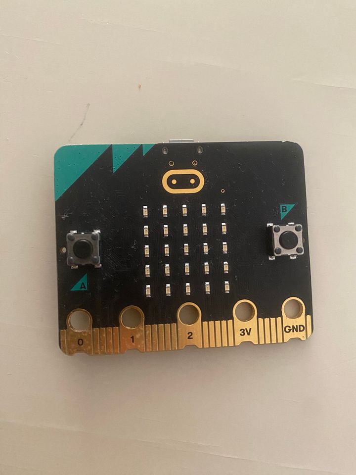 micro:bit product image (1)